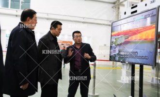 【调研】青岛市税务局党委书记、局长冯光泽一行莅临鸿运国际机械人调研